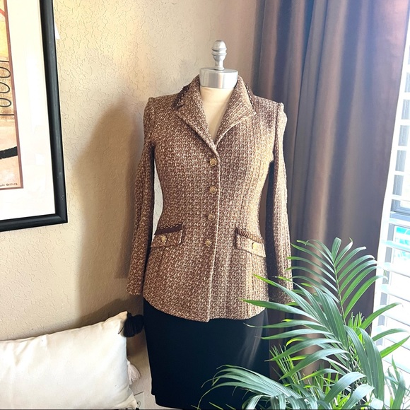 125 St. John Boucle Buttoned Down Brown White Tweed Knit Blazer Jacket Sz 2 - Picture 14 of 14